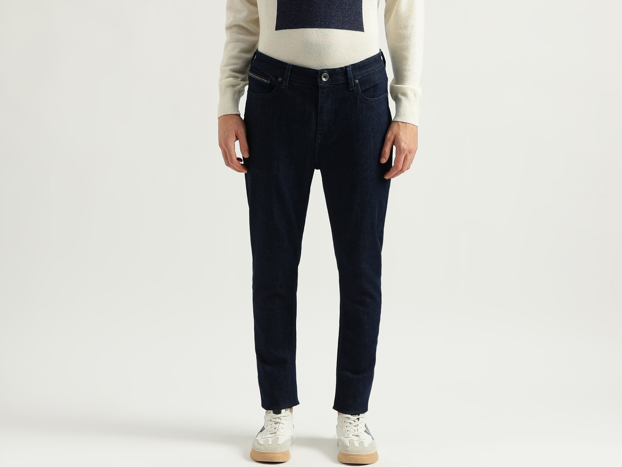 Men's Solid Carrot Fit Jeans - Main Image
