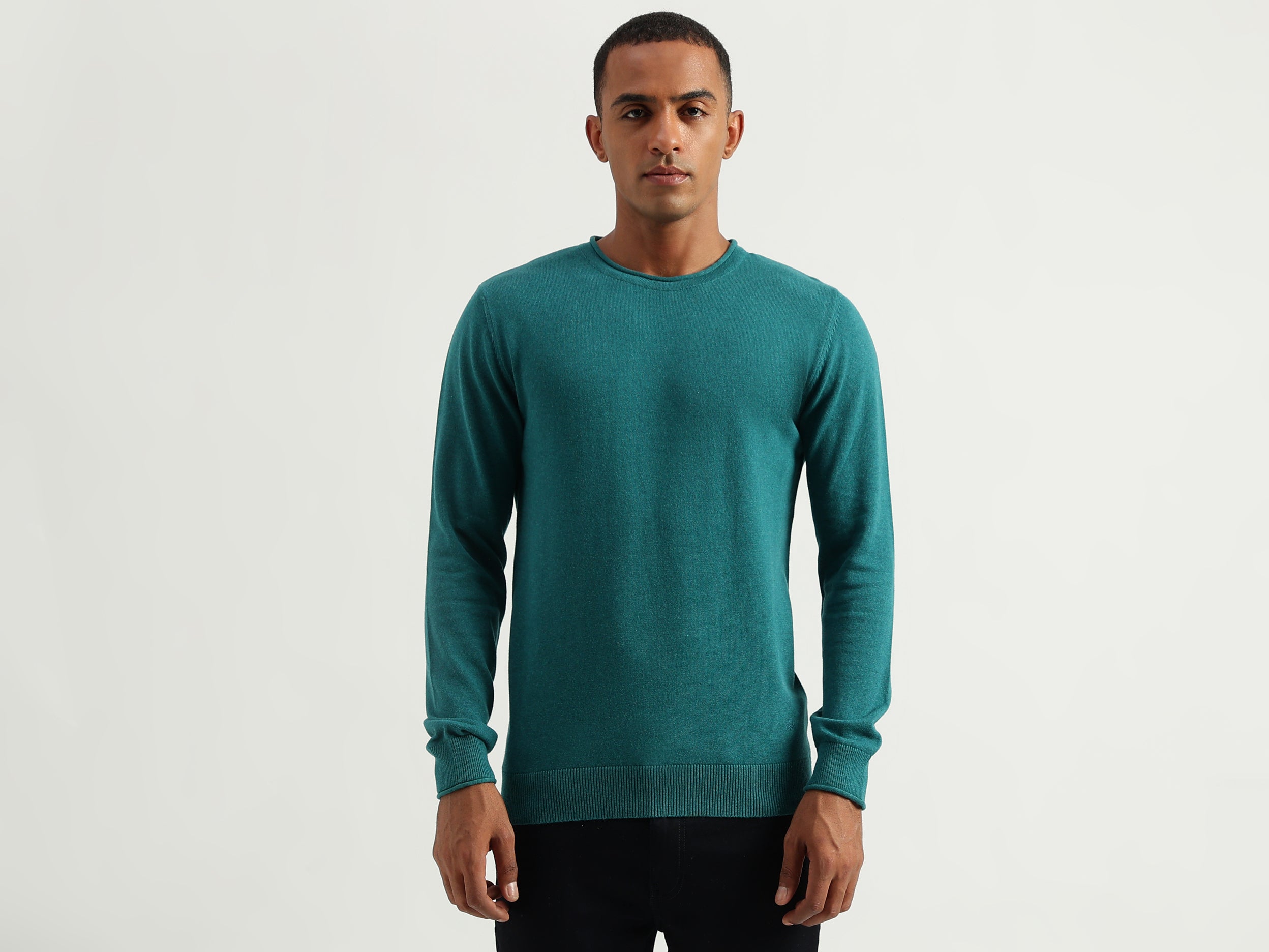 Buy Men's Green Regular Fit Round Neck Solid Sweater – United