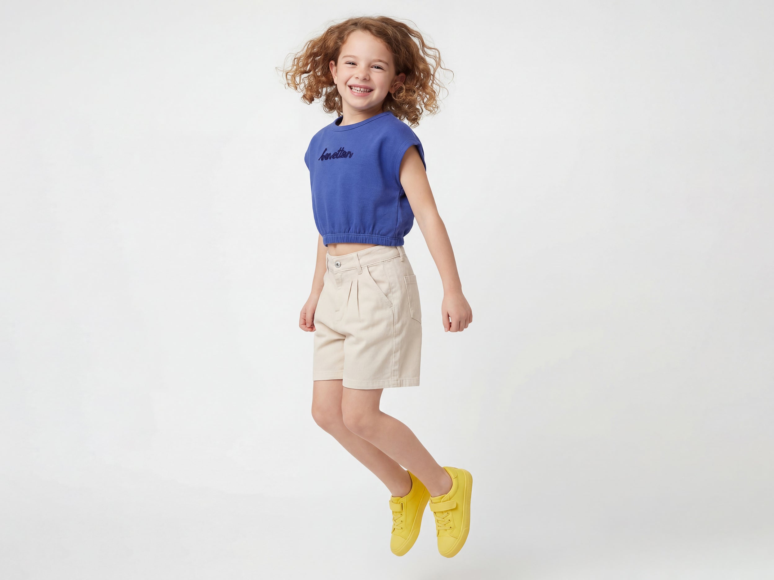 Girls Regular Fit Round Neck Applique Top