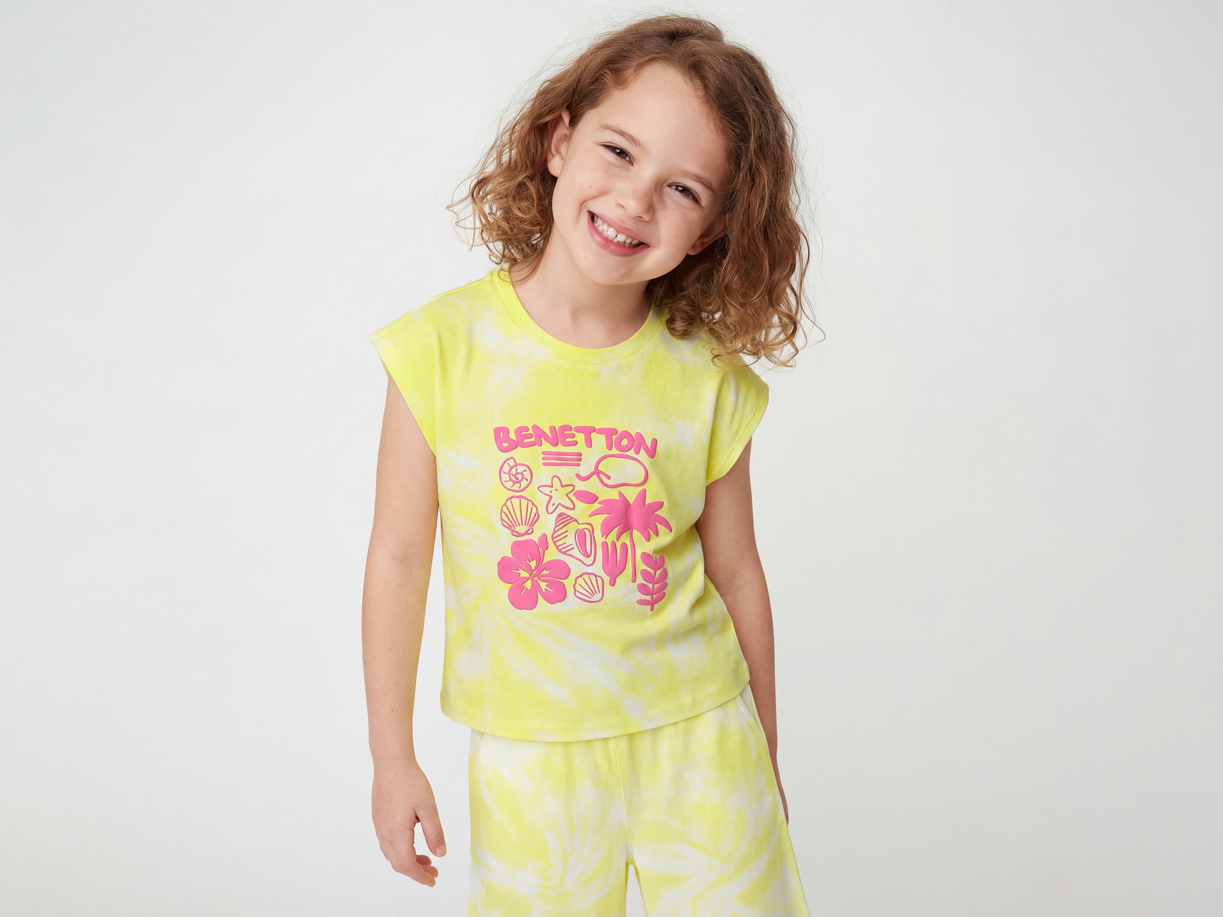Girls Regular Fit Round Neck Printed T-Shirt
