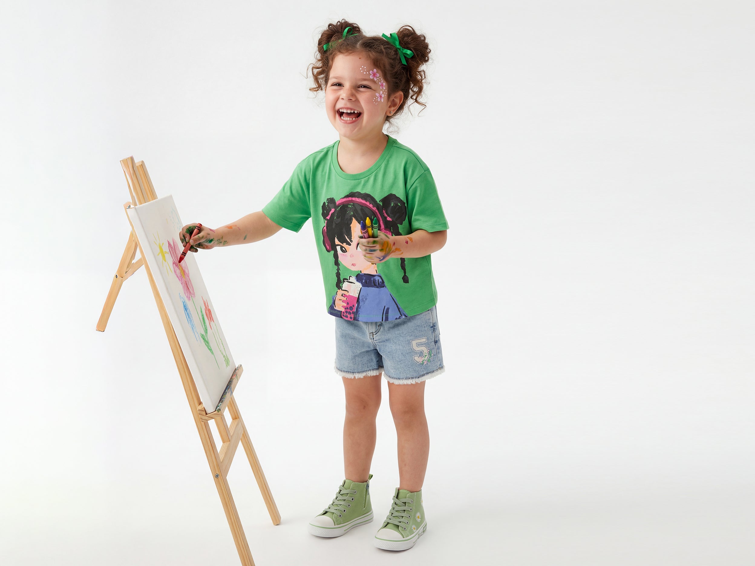 Girls Cropped Fit Round Neck Graphic Pique Face T-Shirt