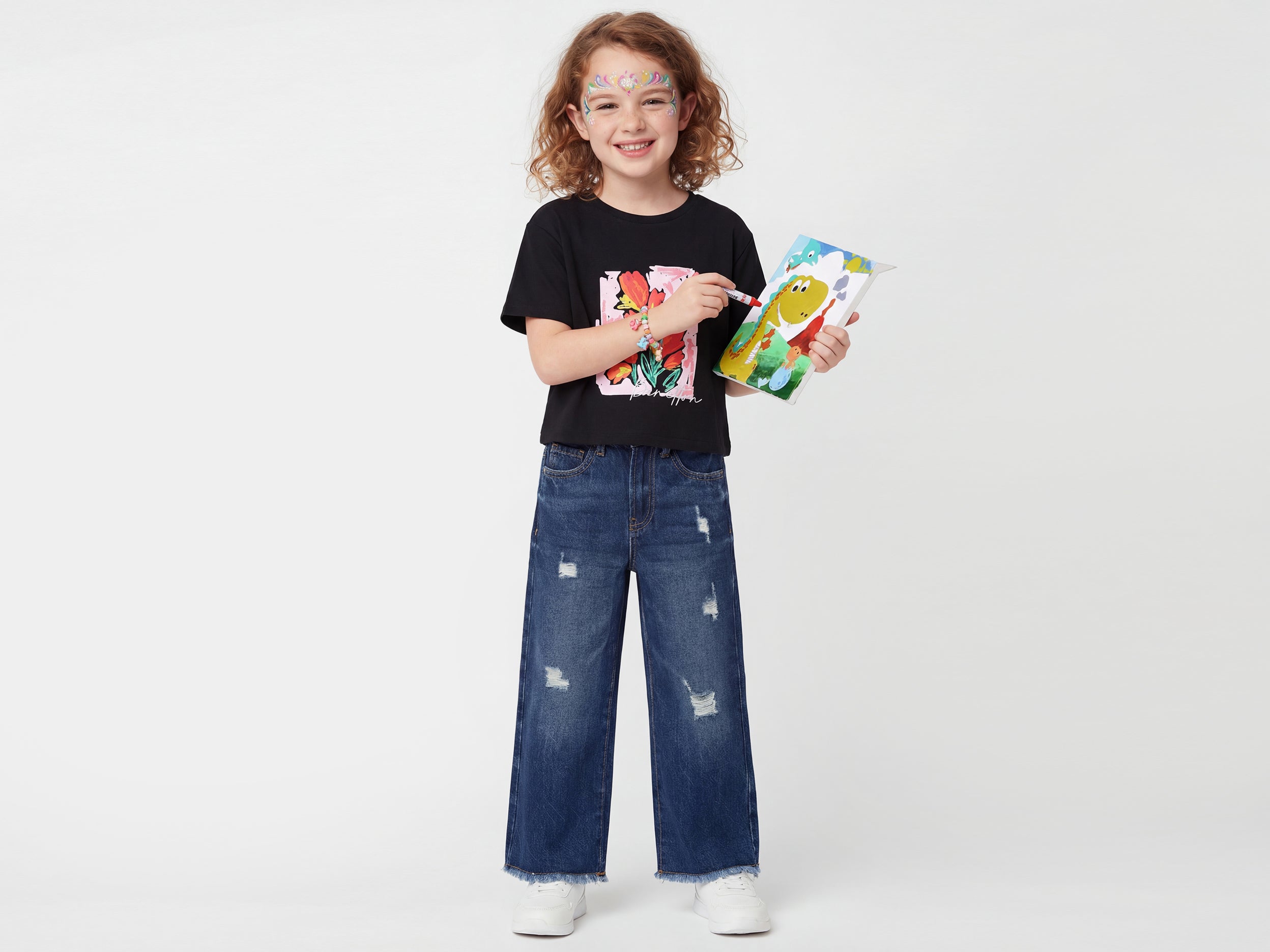 Girls Cropped Fit Round Neck Graphic Print T-Shirt
