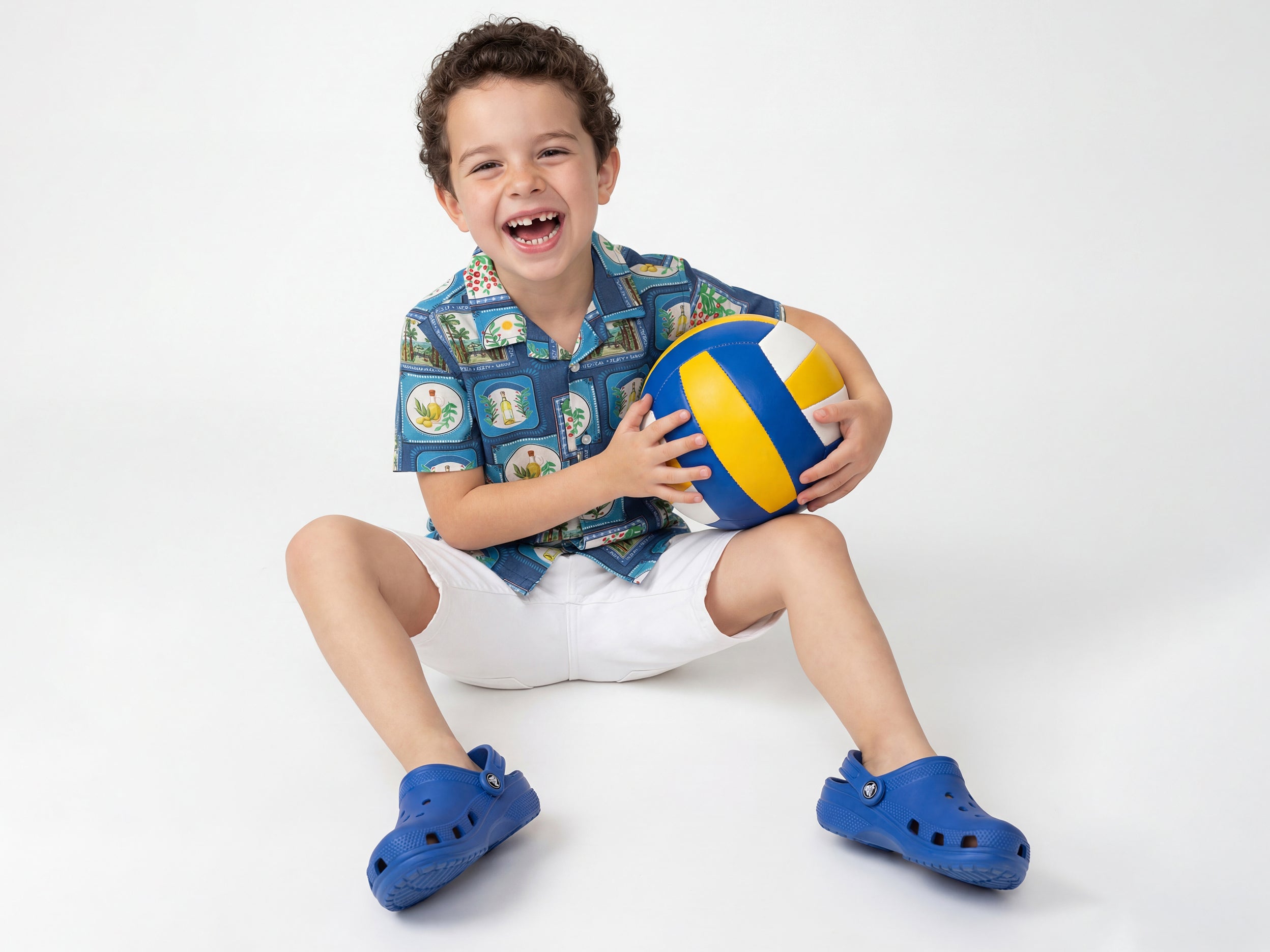 Boys Regular Fit Solid Mid Rise Shorts
