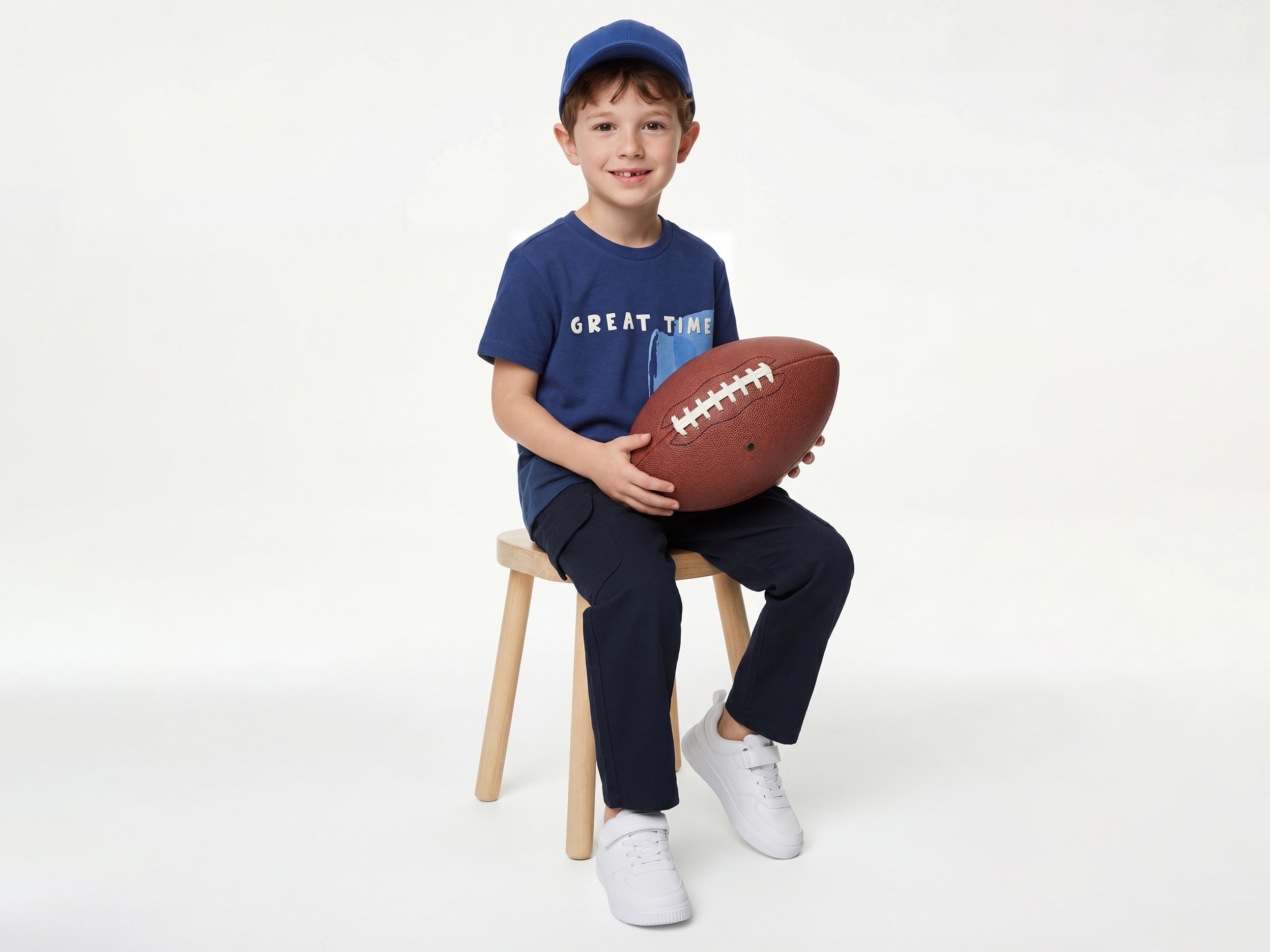 Boys Loose Fit Mid Rise Solid Trousers