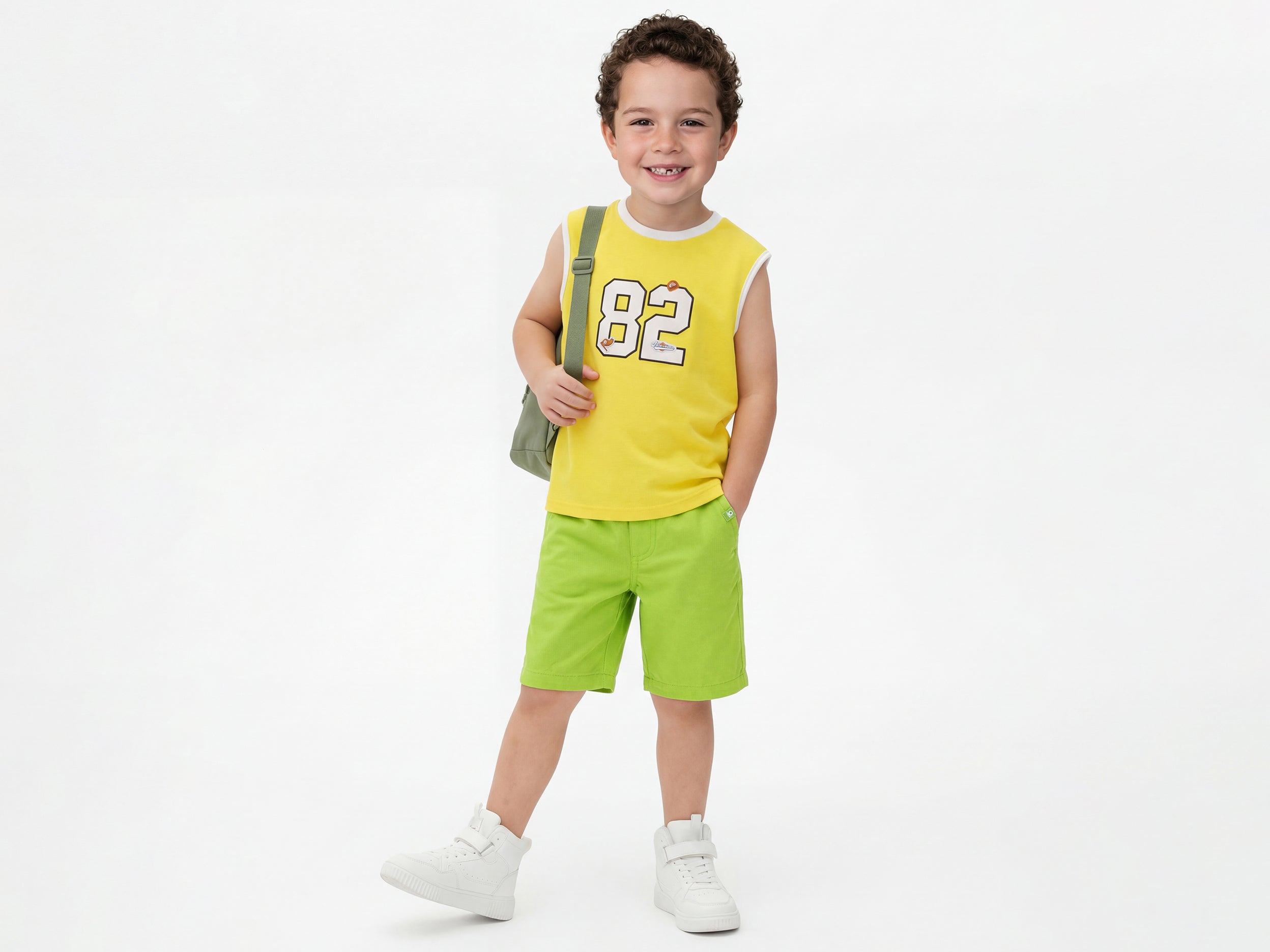 Boys Regular Fit Mid Rise Solid Shorts