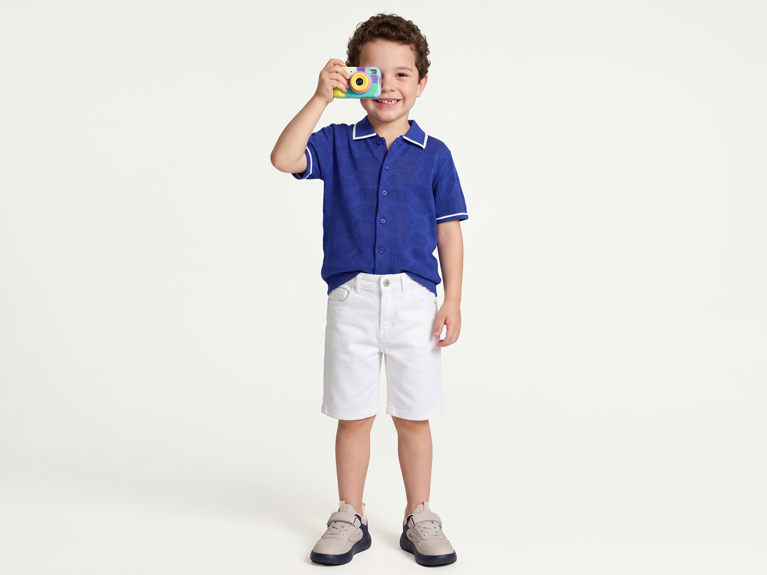 Boys Regular Fit Cut Away Collar Patterned Shirt