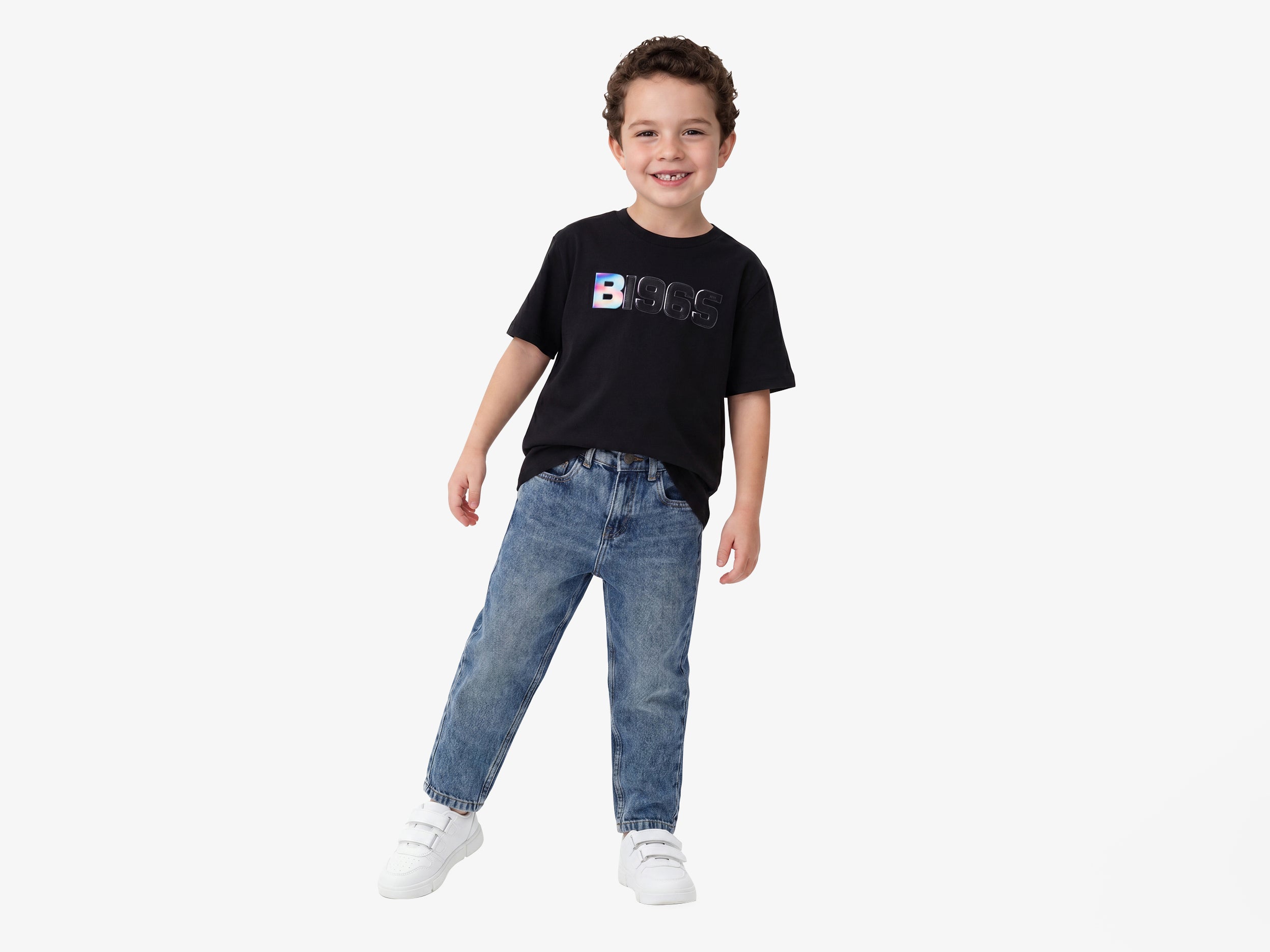 Boys Relaxed Fit Round Neck Graphic Print Tshirt