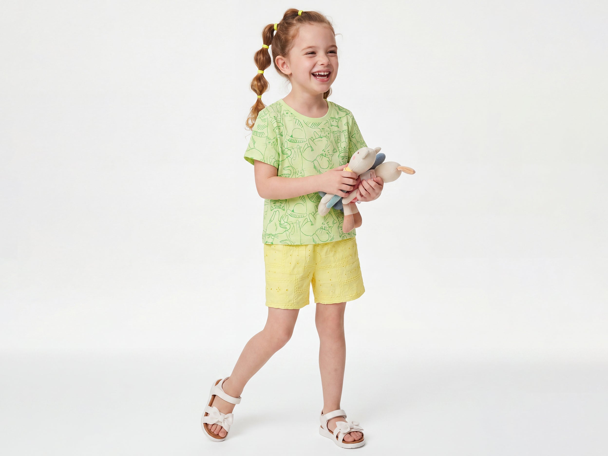 Girls Regular Fit Round Neck Printed T-Shirt