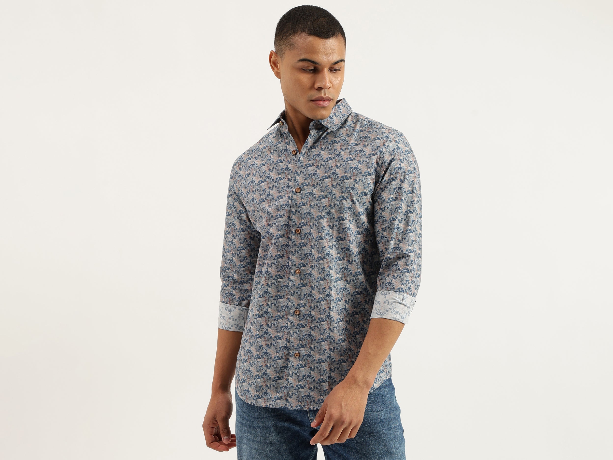 Slim Fit Spread Collar Printed Shirts