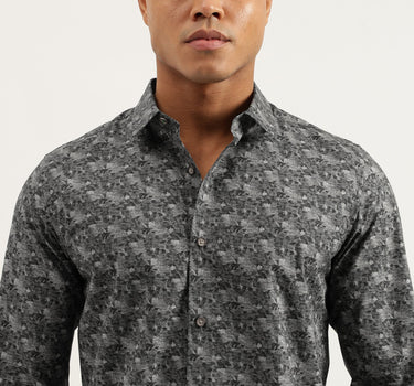 Slim Fit Spread Collar Printed Shirts