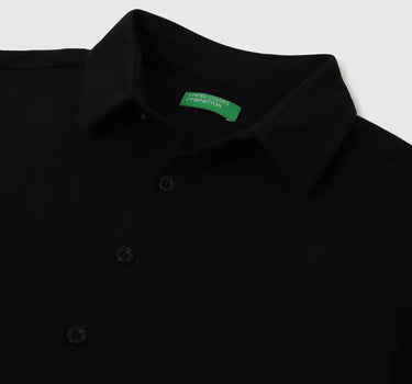 Regular Fit Speared Collar Solid Shirt