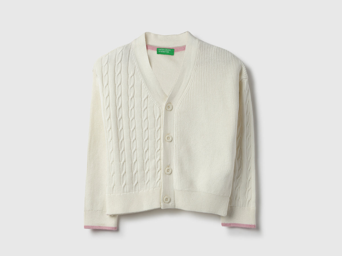 Girls Regular Fit V-Neck Knitted Cardigan