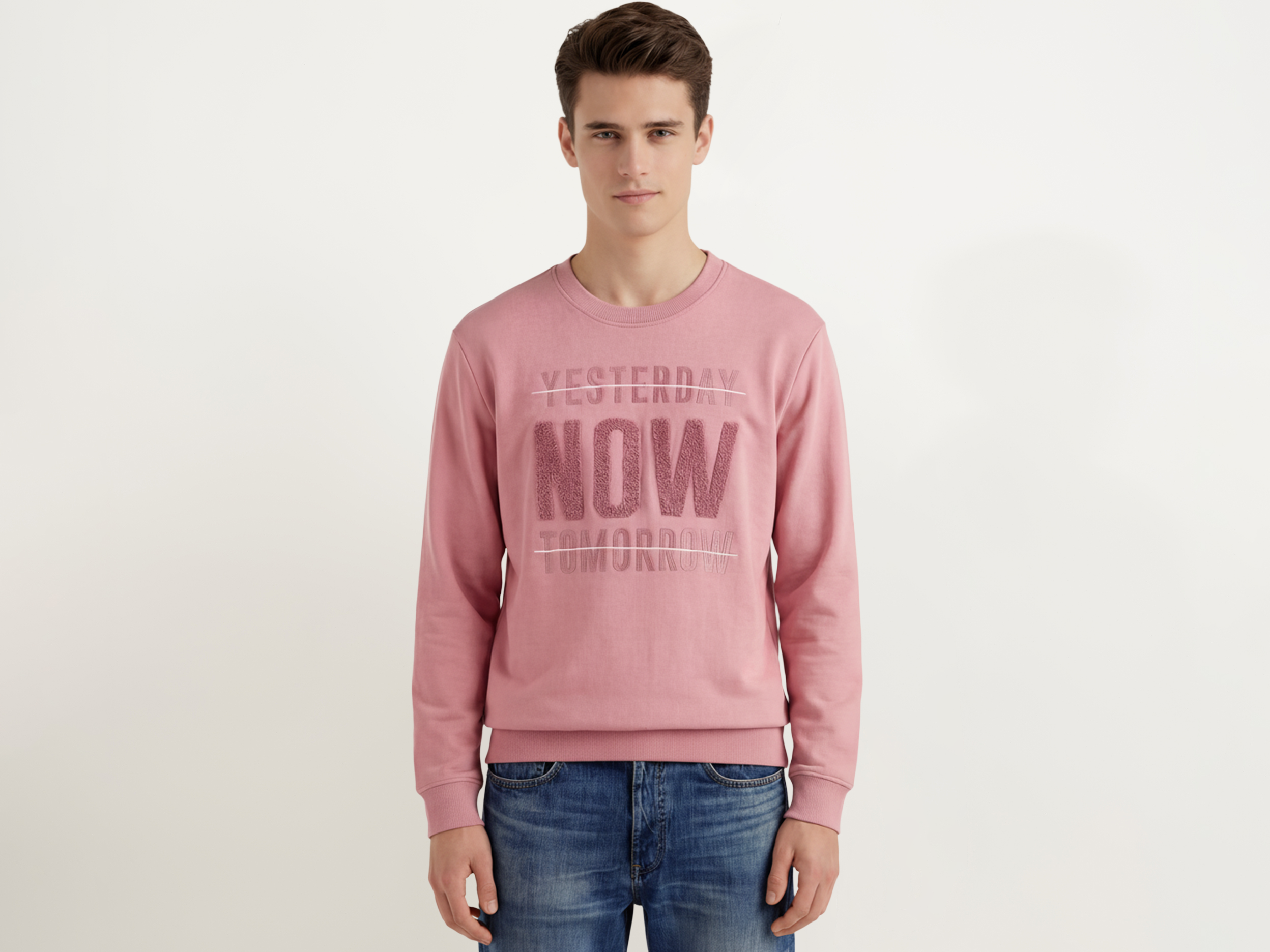 Regular Fit Round Neck Embroidered Sweatshirt
