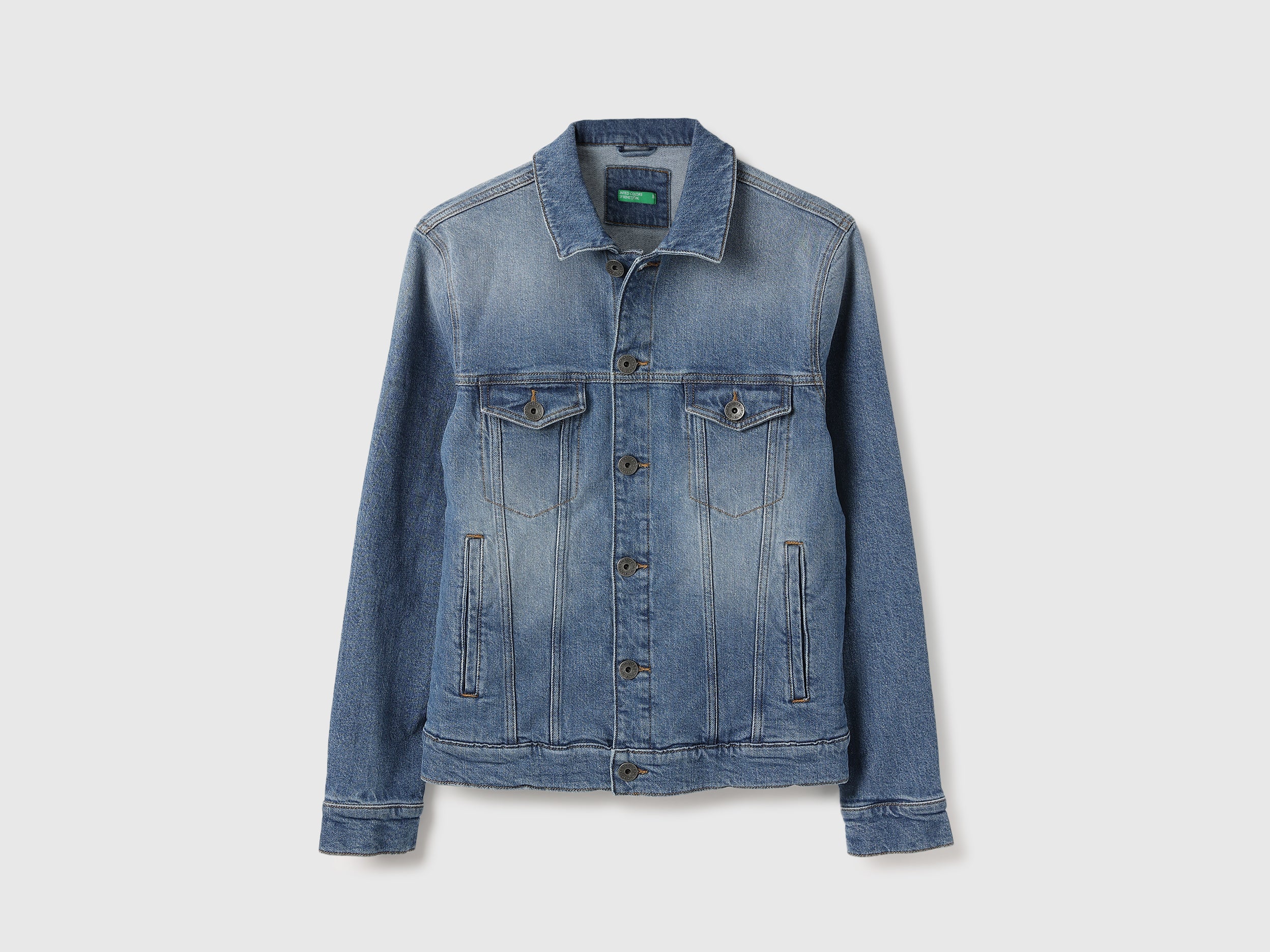 Slim Fit Spread Collar Solid Denim Jacket – United Colors of