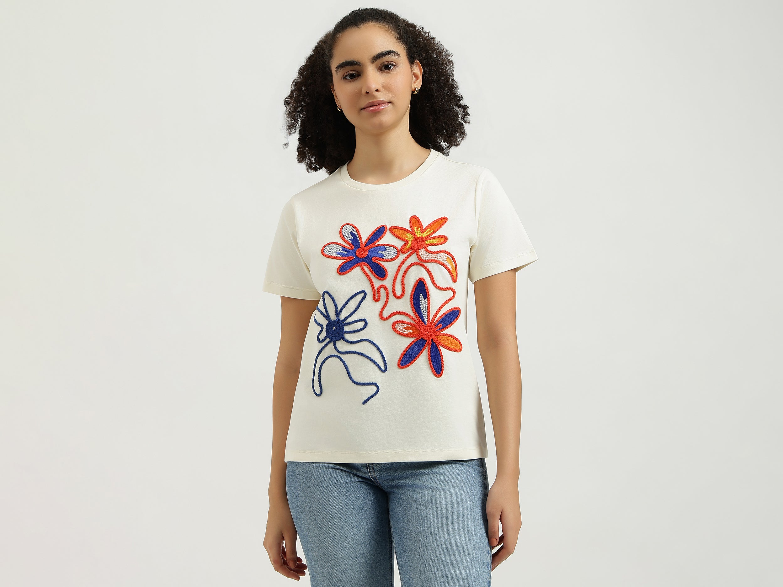 Round Neck Flower Motifs Cord T-Shirt