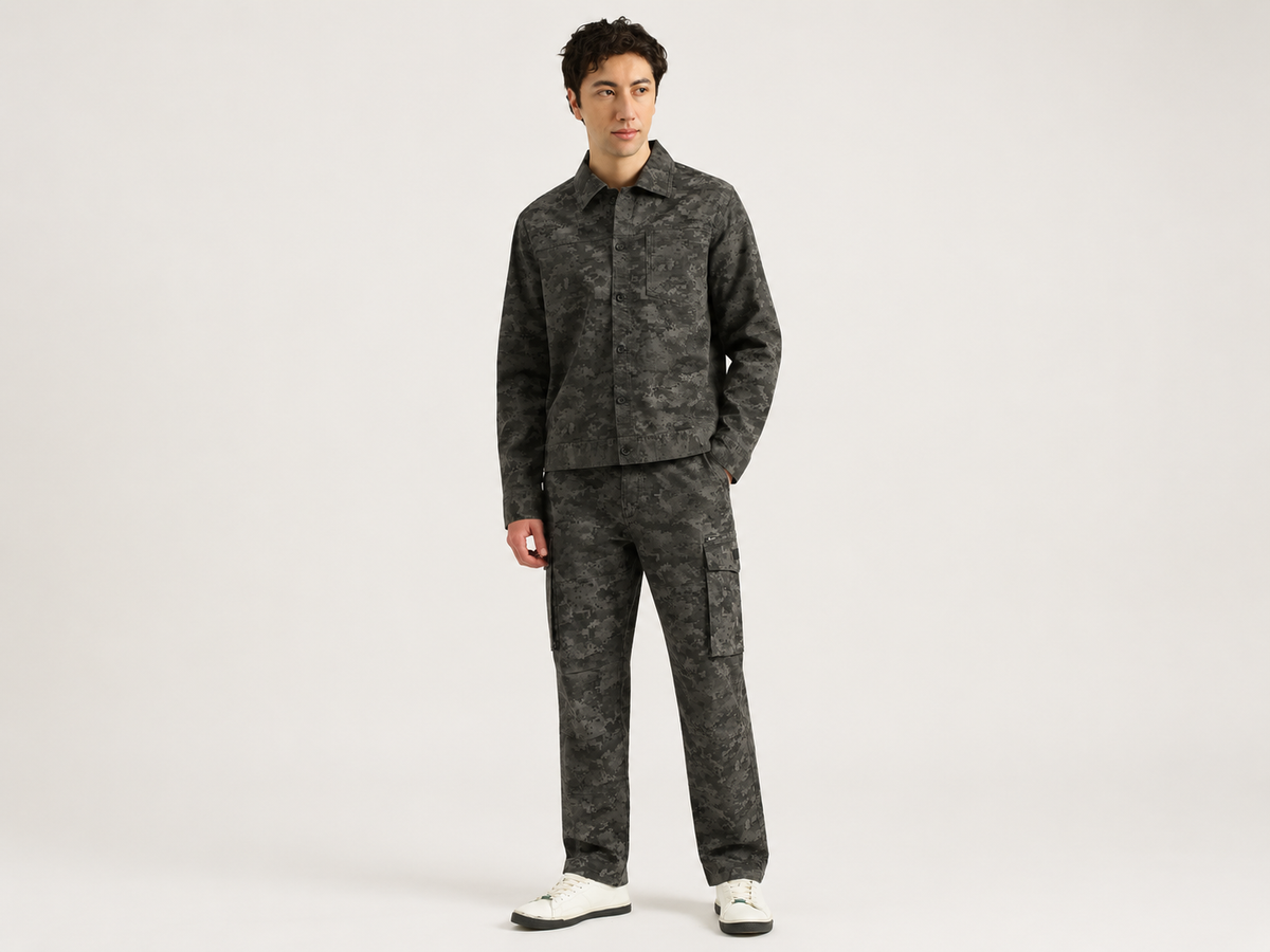 Relaxed Fit Spread Collar Digital Camouflage Shacket