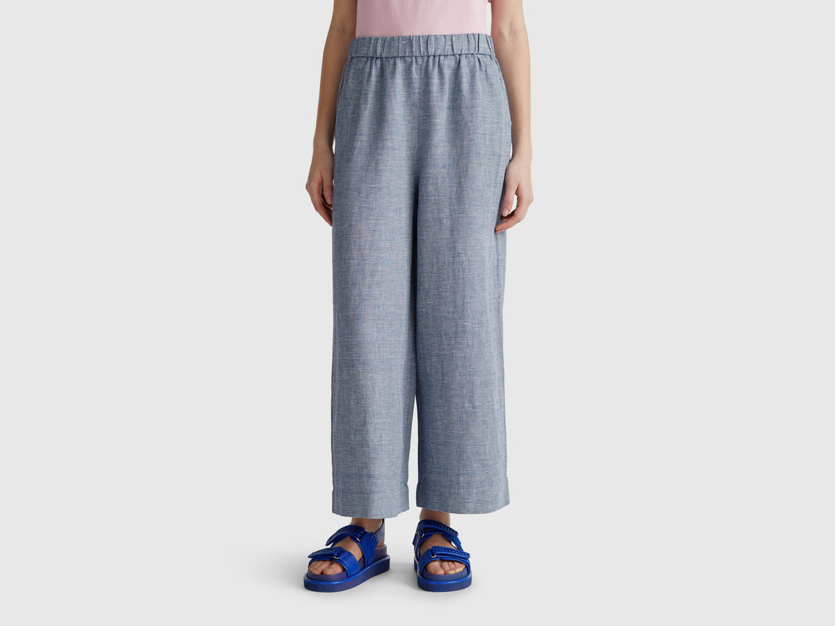 Women Solid Straight Fit Trousers