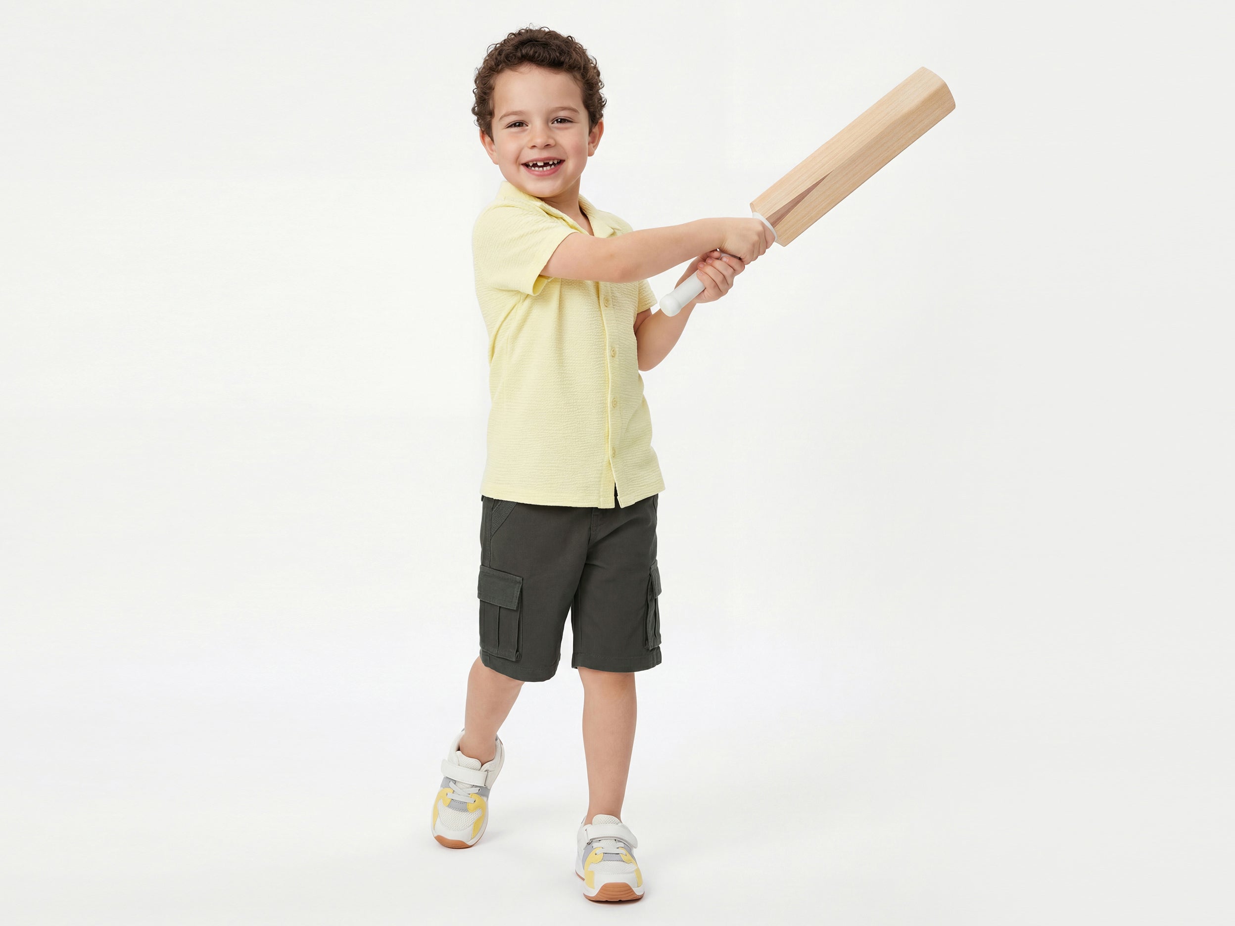 Boys Solid Regular Fit Cargo Shorts