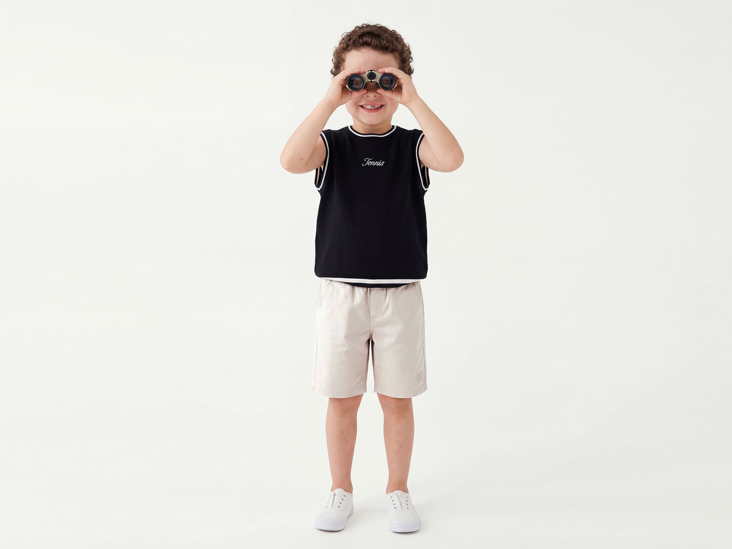 Boys Regular Fit Solid Mid Rise Shorts