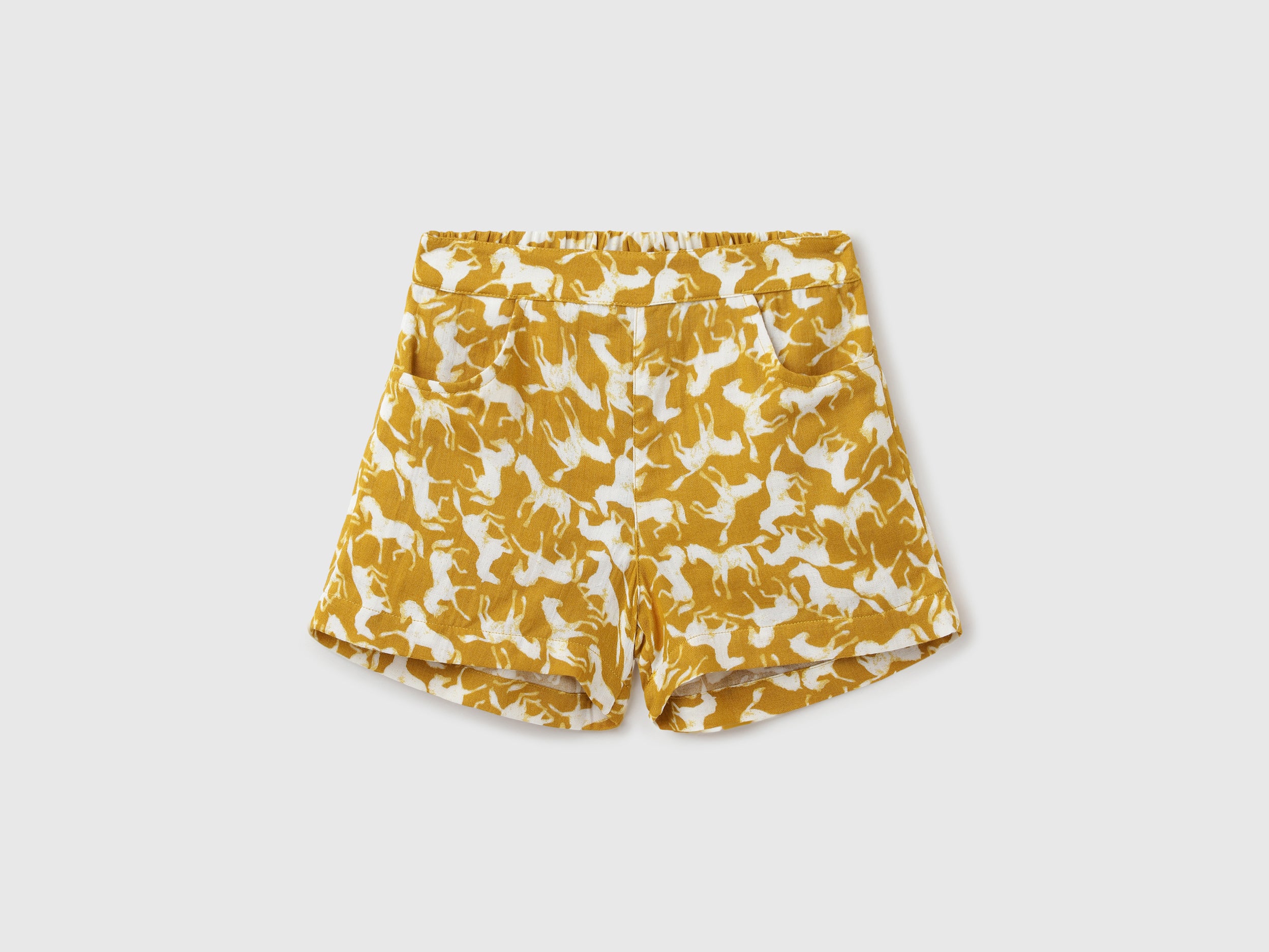 Printed Regular Fit Mid Rise Shorts