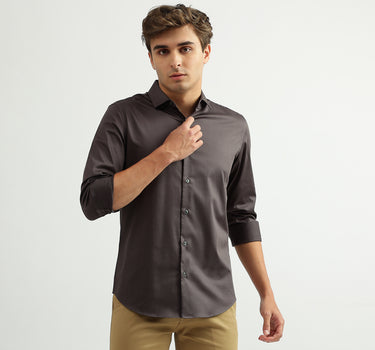 Men Solid Cutaway Collar Shirt