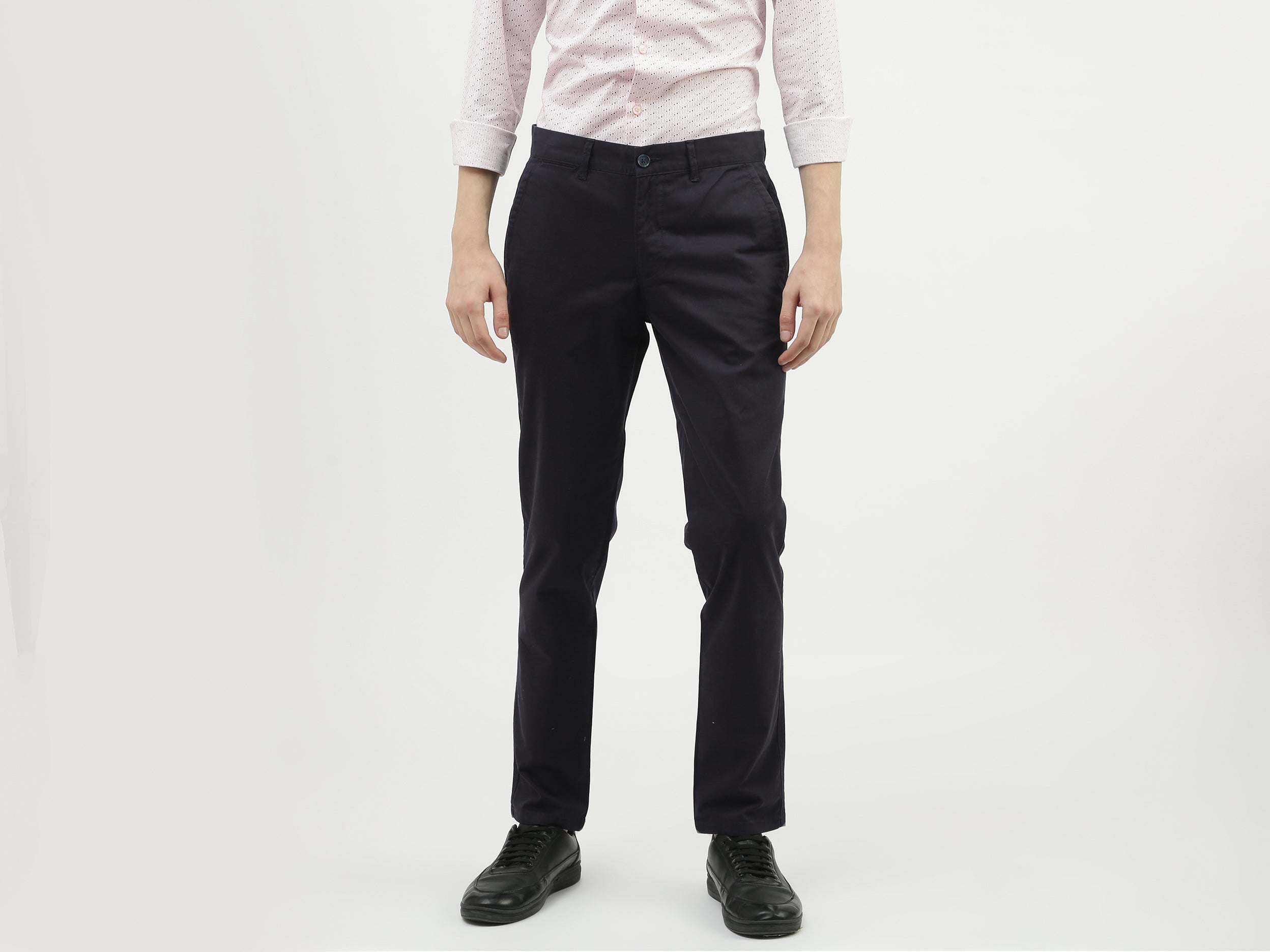 Men Solid Slim Fit Trousers