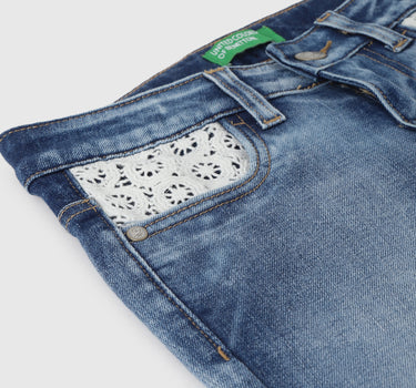 Solid Pattern Slim Fit Jeans