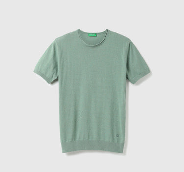 Men Solid Round Neck T-shirt