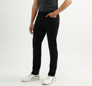 Men Solid Slim Tapered Fit Jeans