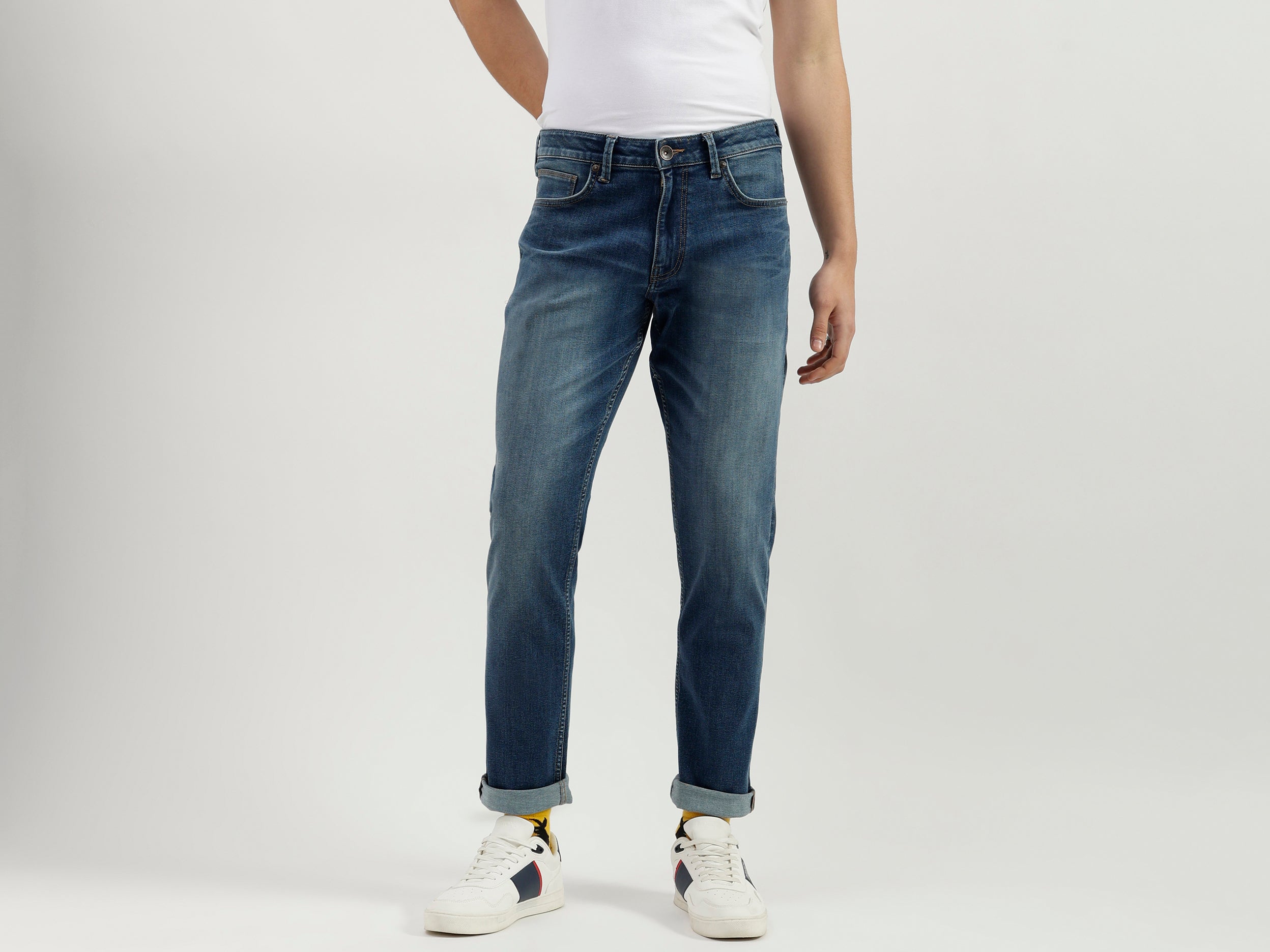 Solid Pattern Slim Fit Jeans