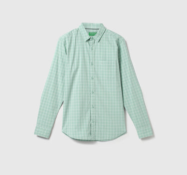 Men Checked Spread Collar Shirt