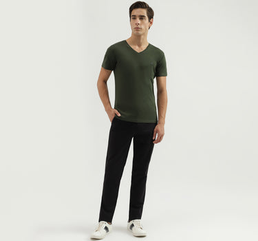 Men's Solid Slim Fit Trousers with Button Closure