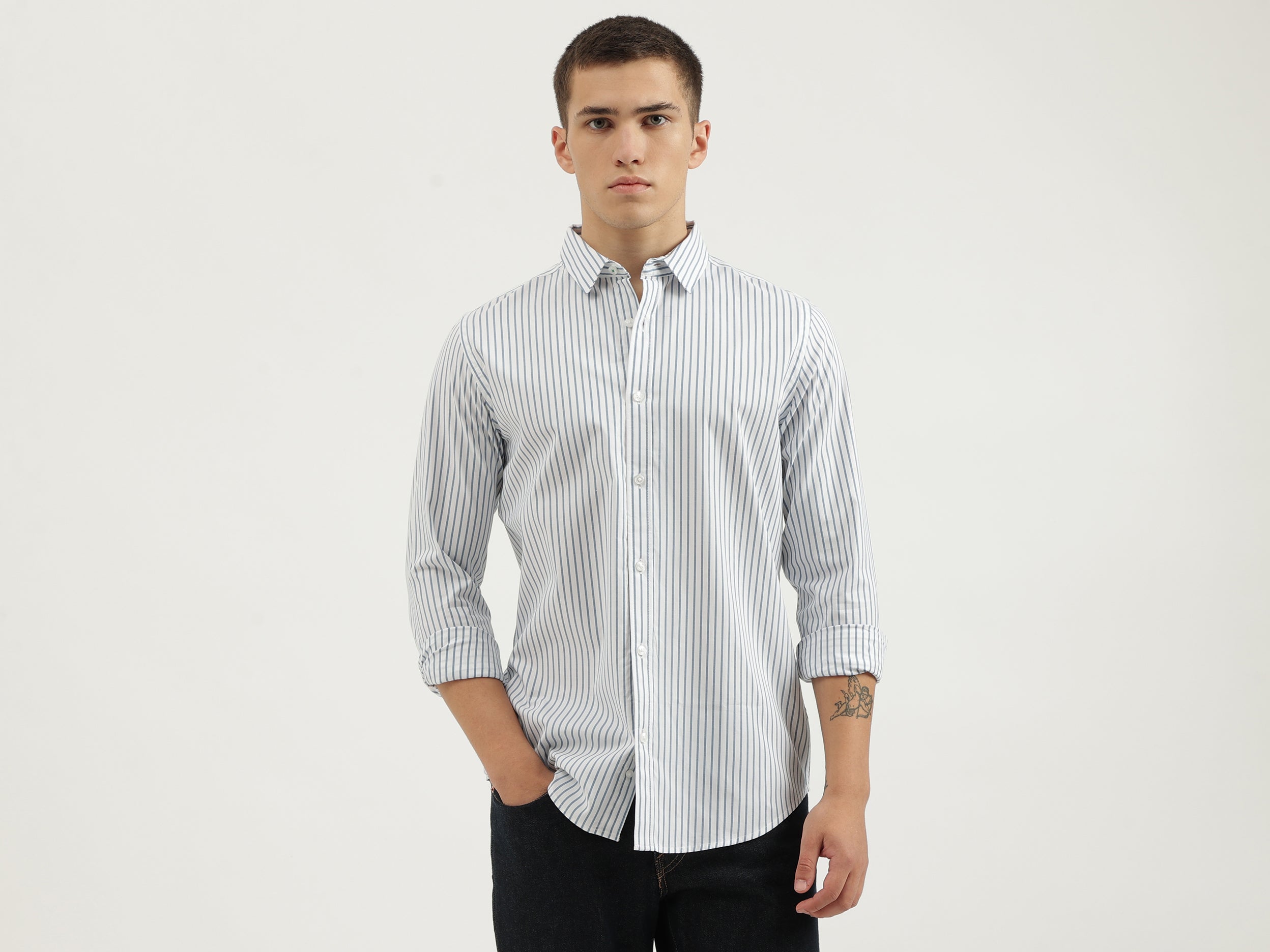 Regular Fit Spread Collar Striped Shirts