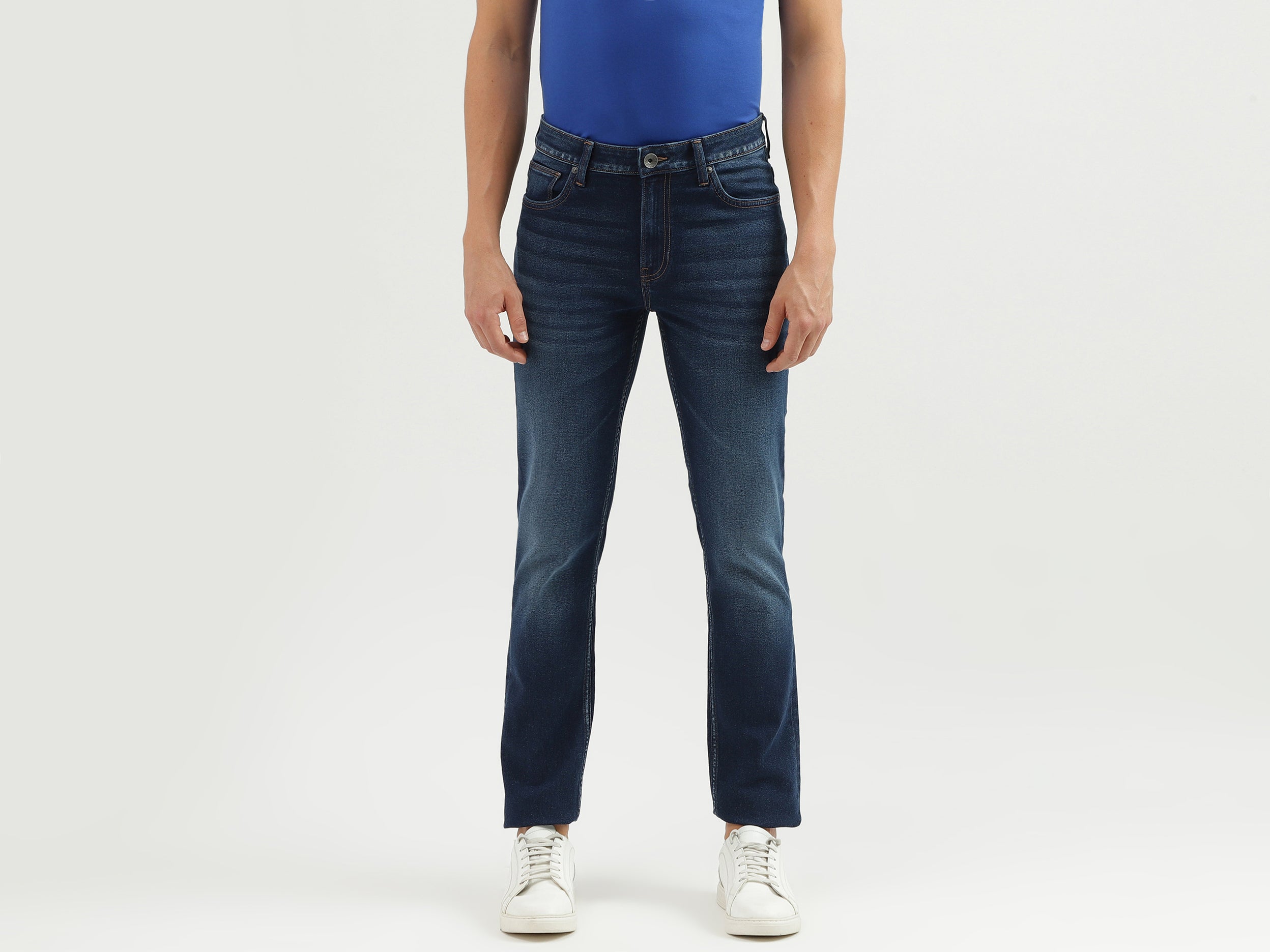 Men's Solid Slim Straight Jeans