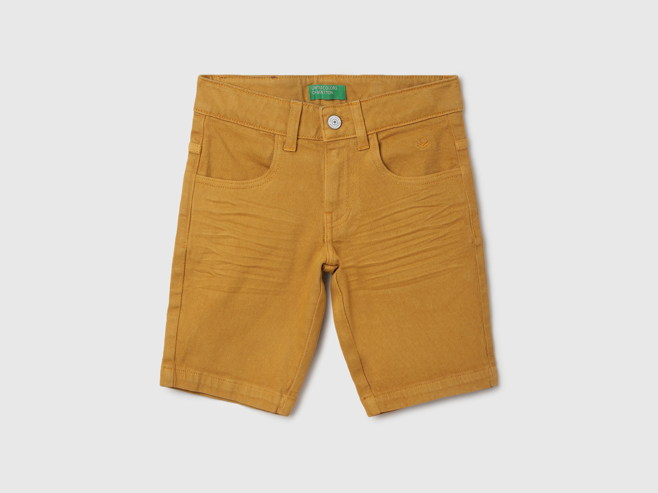 Solid Regular Fit Mid Rise Shorts