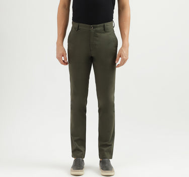 Men's Solid Slim Fit Trousers with Button Closure