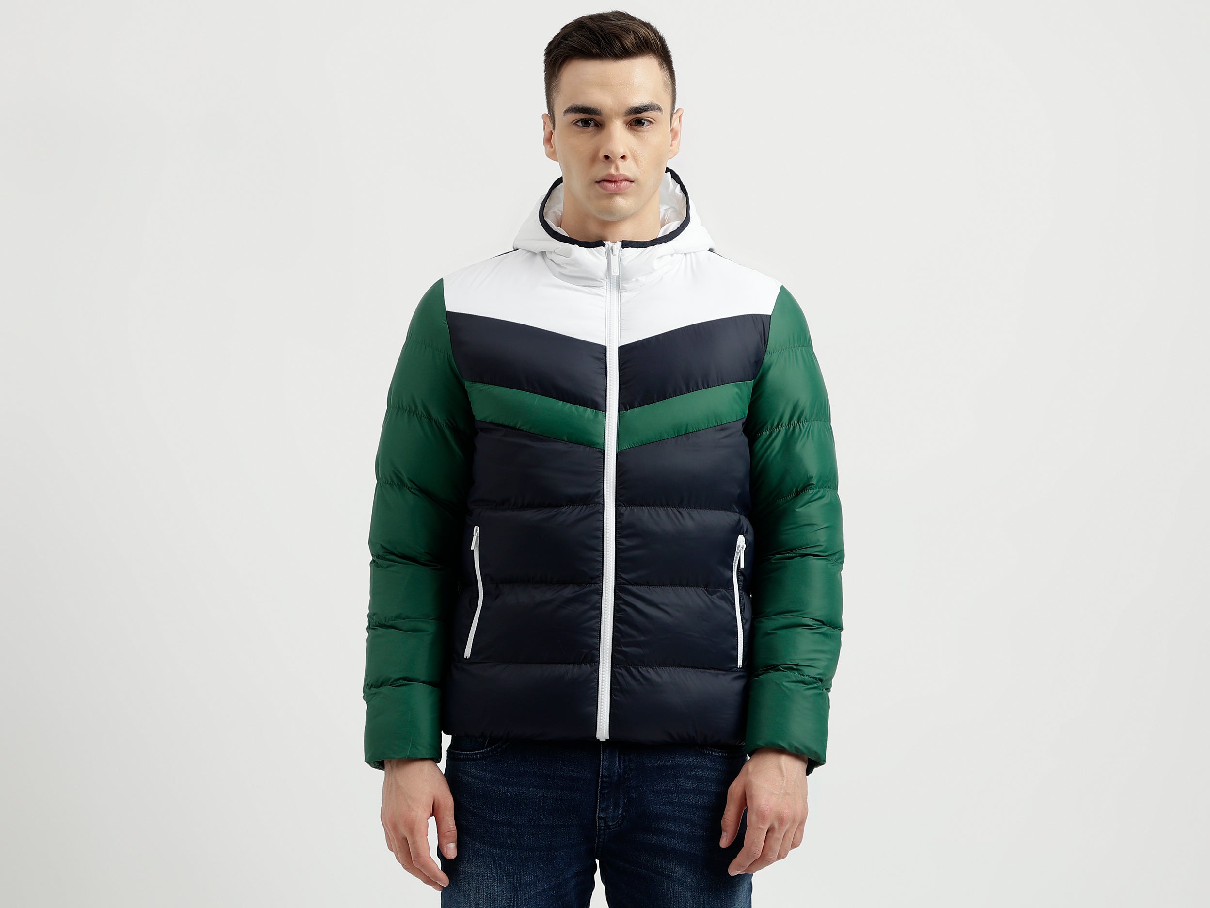 Men's Regular Fit Hooded Neck Color Blocked Puffer Jacket