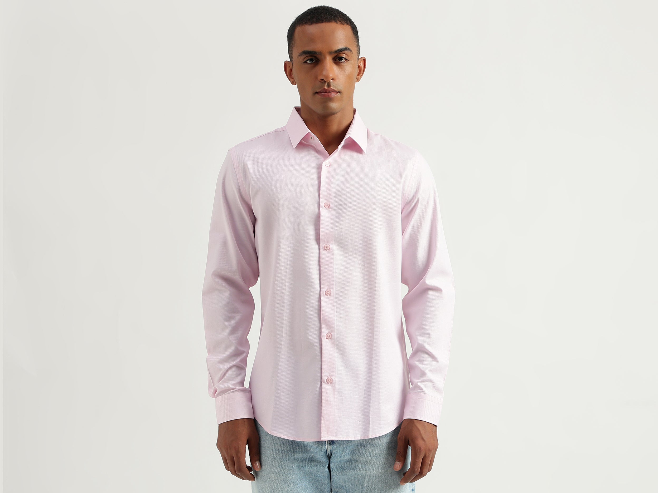 Men's Slim Fit Cutaway Collar Solid Shirts