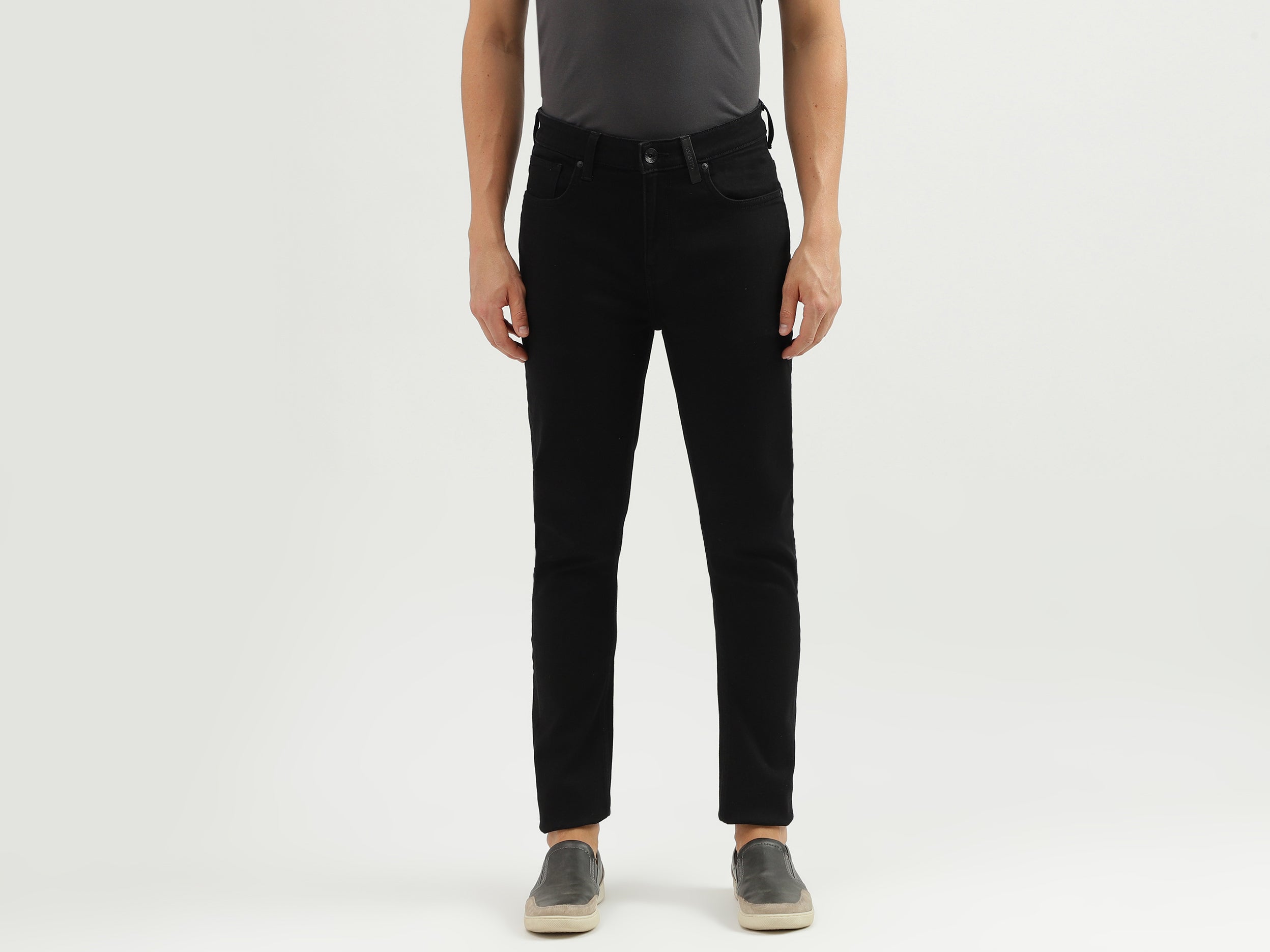 Men's Solid Carrot Fit Jeans