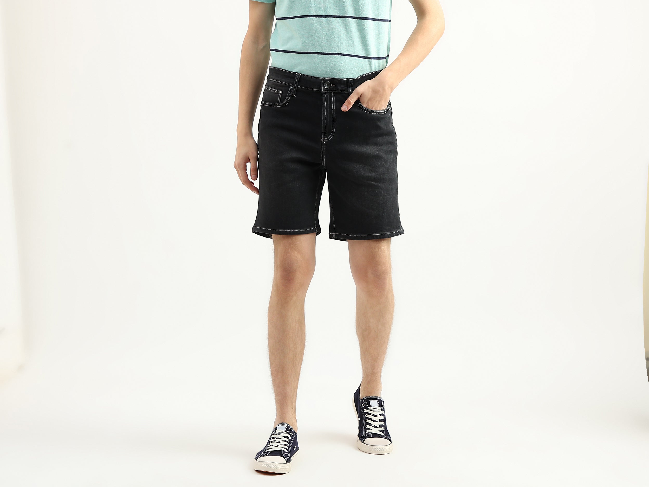 Men Solid Slim Fit Shorts