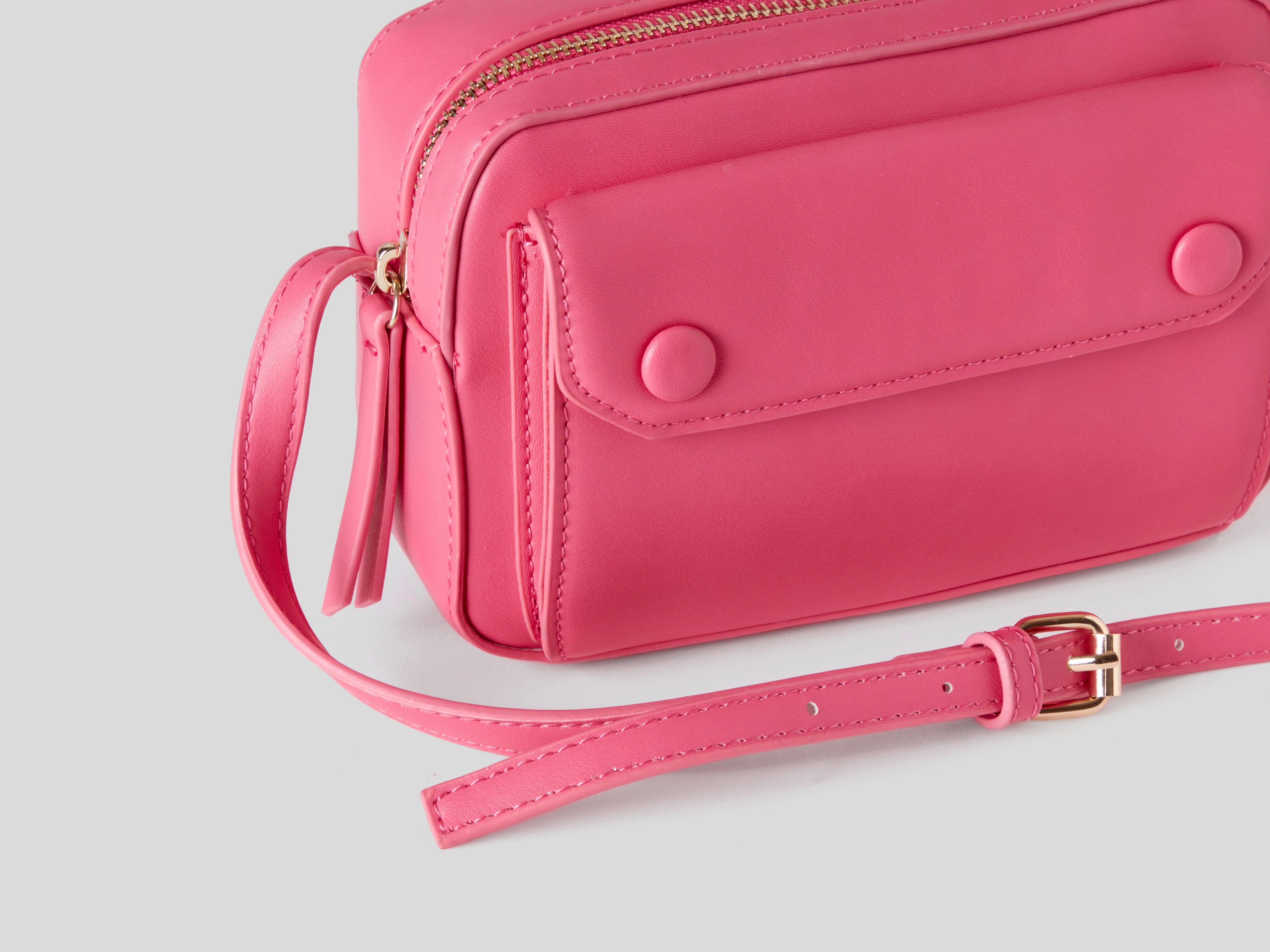 Benetton crossbody bag hotsell