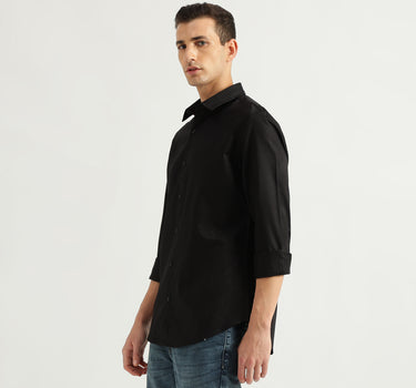 Men's Slim Fit Spread Collar Textured Shirts