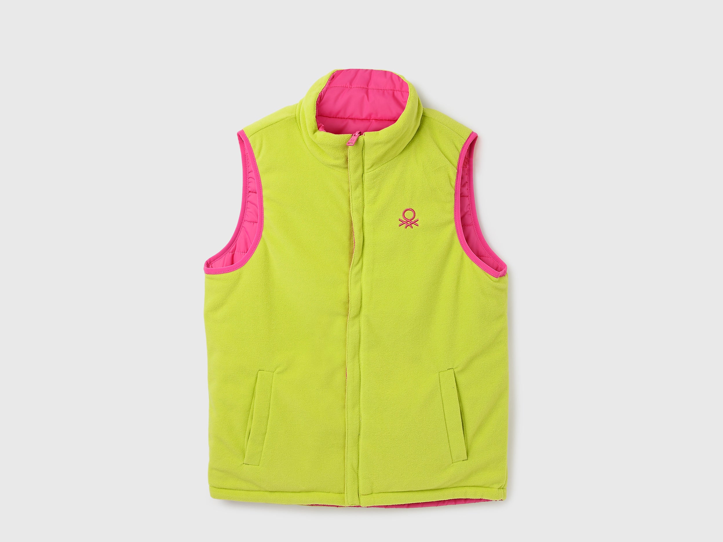 Boy's Regular Fit Sleeveless Reversible Jacket