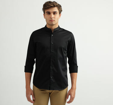 Men Solid Mandarin Collar Shirt