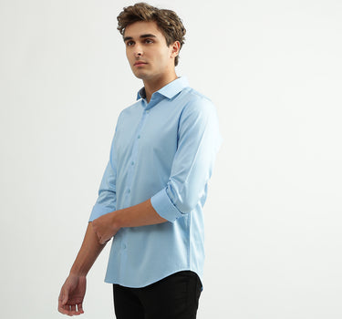 Men Solid Cutaway Collar Shirt