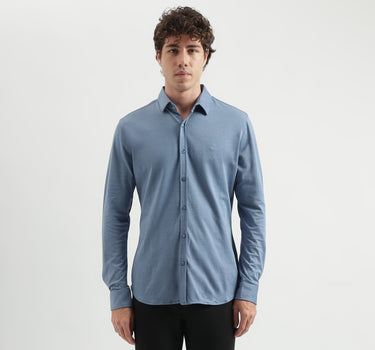 Regular Fit Spread Collar Solid Pattern Shirt