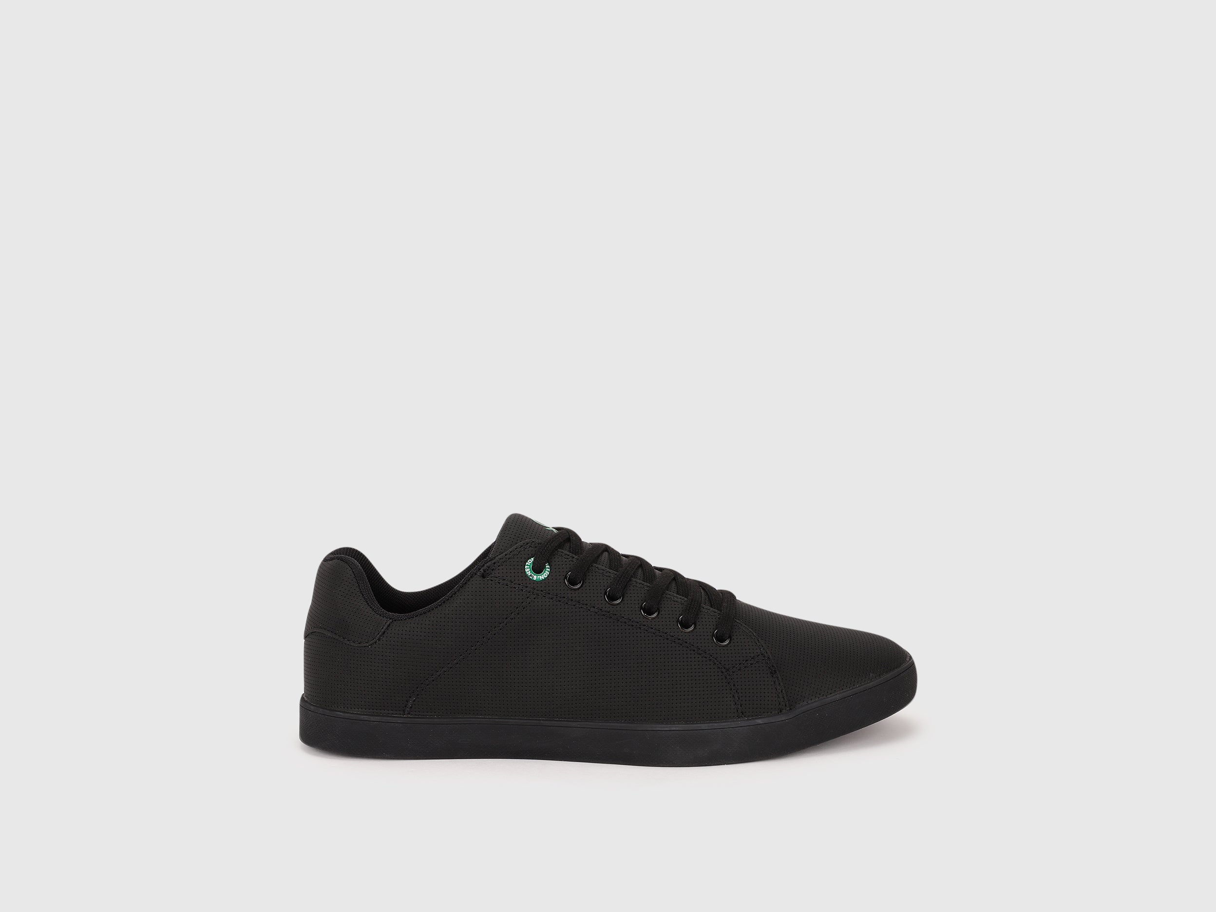 Solid Lace Up Sneakers United Colors of Benetton Store
