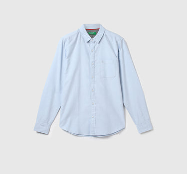 Men Solid Spread Collar Shirt