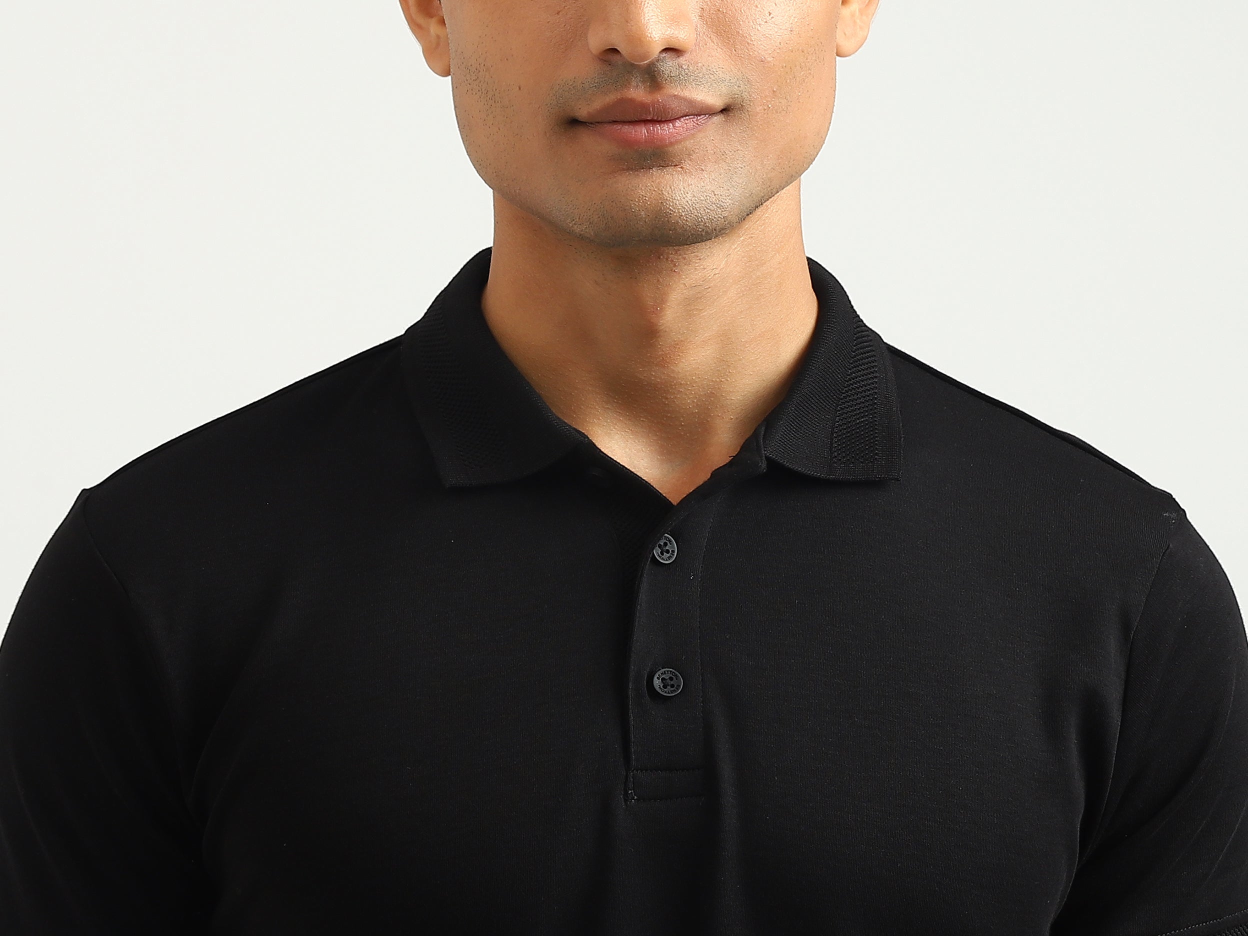 Men Solid Polo Collar T-shirt – United Colors of Benetton Store