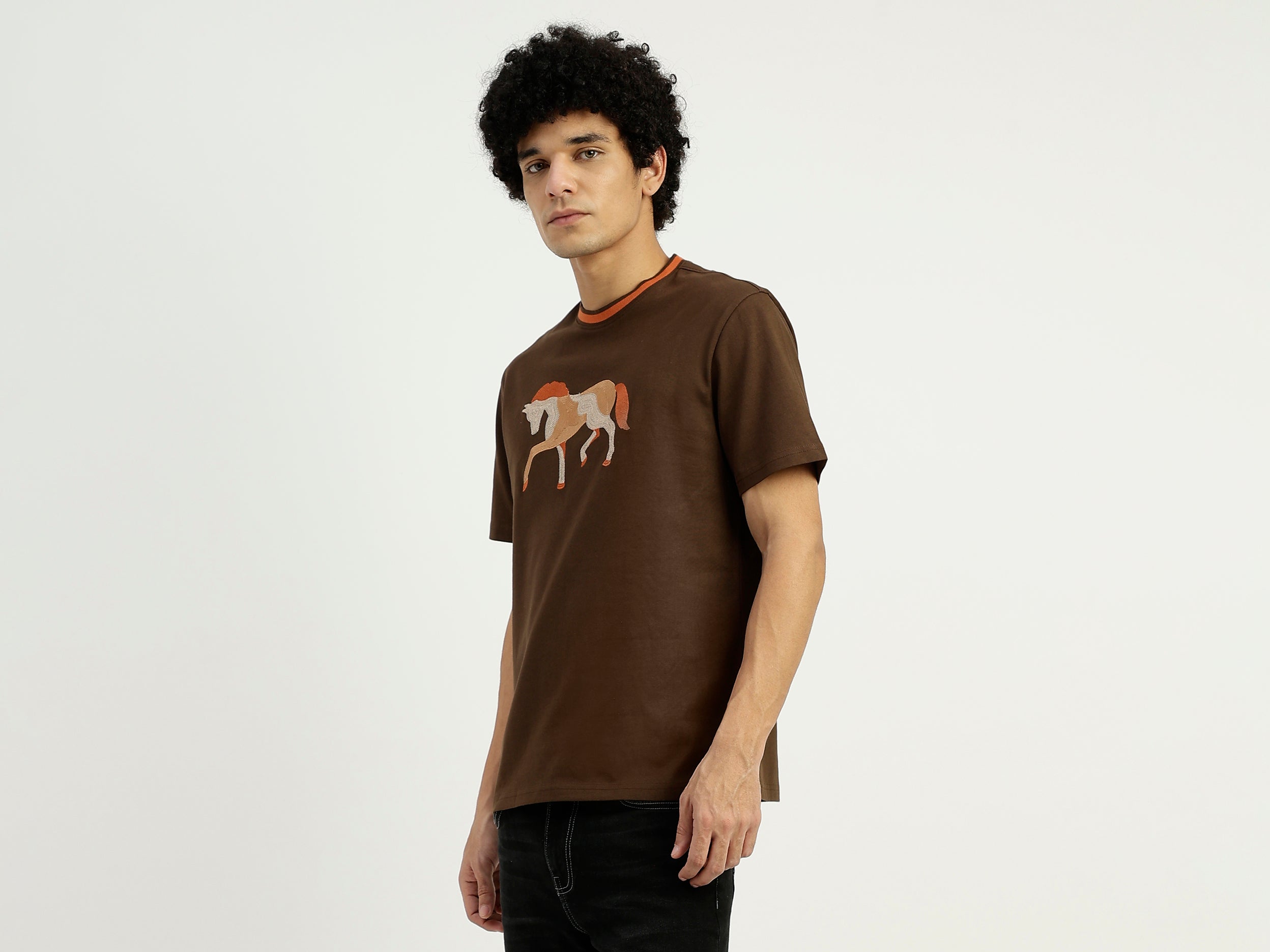 Relaxed Fit Crew Neck Printed T-Shirt – United Colors of Benetton